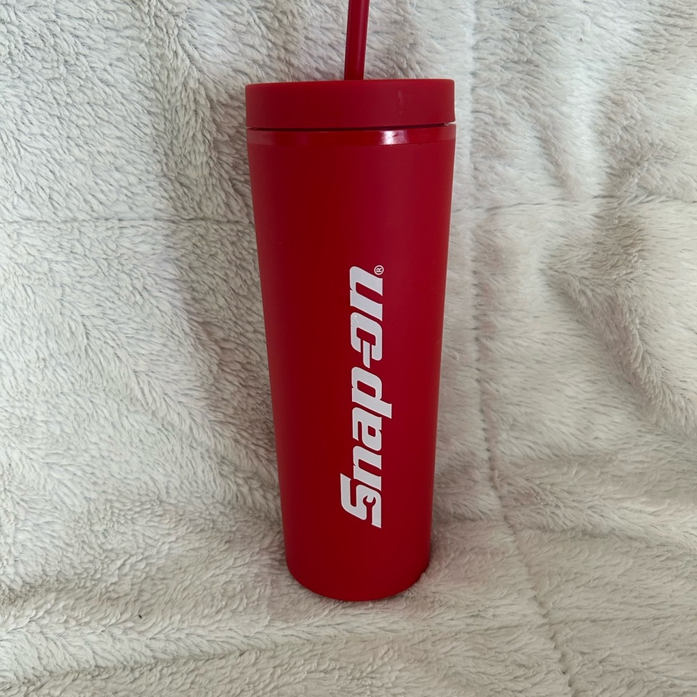 Snap-on Red Tumbler with Straw